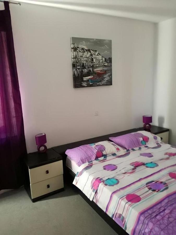 Sobe Za Odmor Jadran Hotel Dramalj Exterior photo