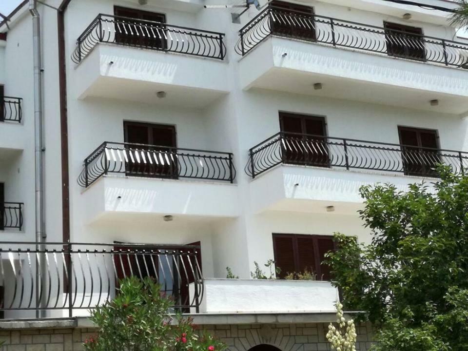 Sobe Za Odmor Jadran Hotel Dramalj Exterior photo